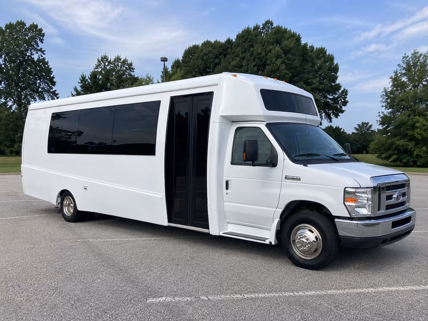 san jacinto 18 passenger party bus